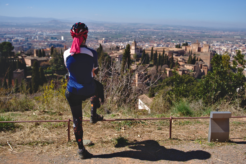 O privire e inaltime inainte e o zi petrecuta in sa si un motiv in plus pentru a reveni in zona. Probababil Alhambra si o plimbare prin Granada sunt o zi perfecta de pauza.