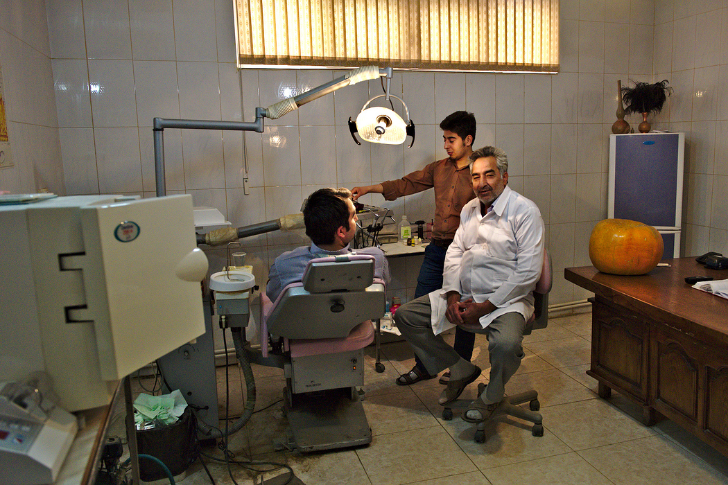 In cautarea dentistului din Marand, intre control si voia intamplarii