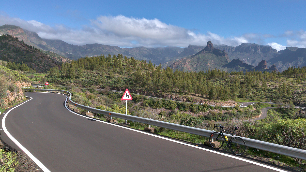 Gran Canaria, partea a doua, ocean, fosti vulcani si pedalat la lumina lunii