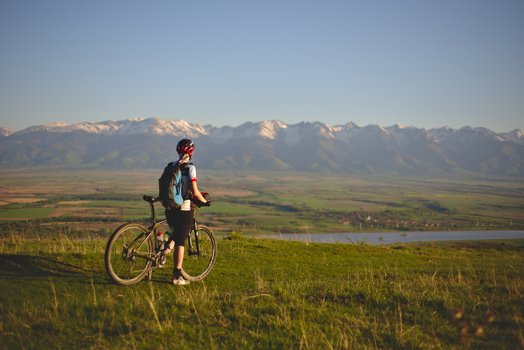 Cu bicicletele prin Podisul Hartibaciului, fata in fata cu Fagarasul